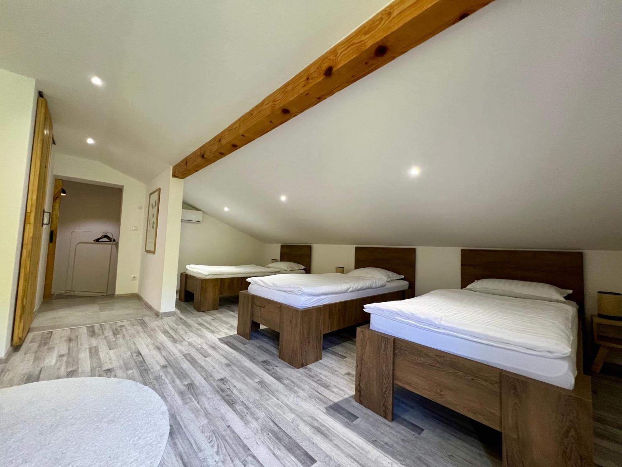 Anur Apartment Bihać Esterno foto