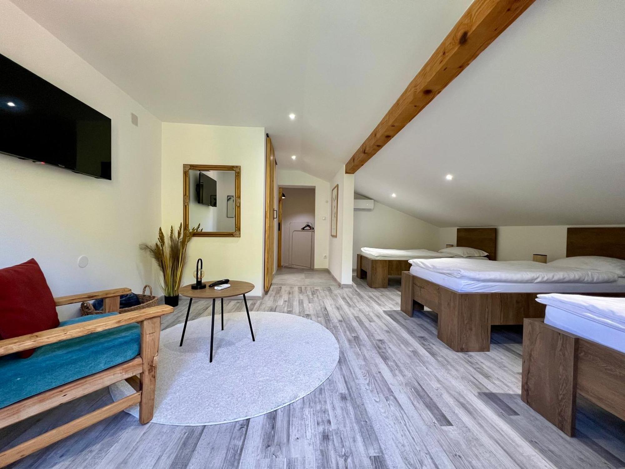 Anur Apartment Bihać Esterno foto