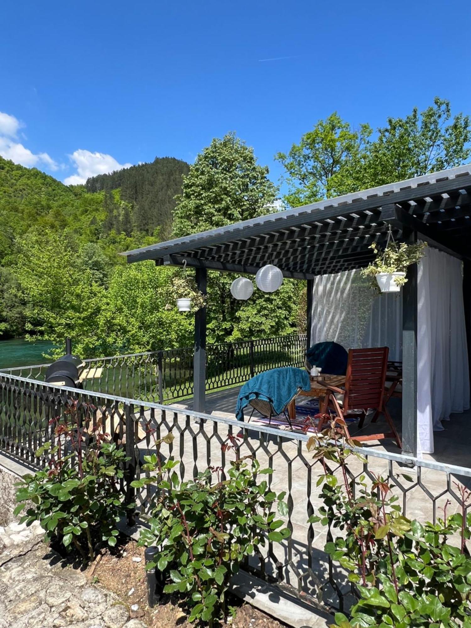 Anur Apartment Bihać Esterno foto